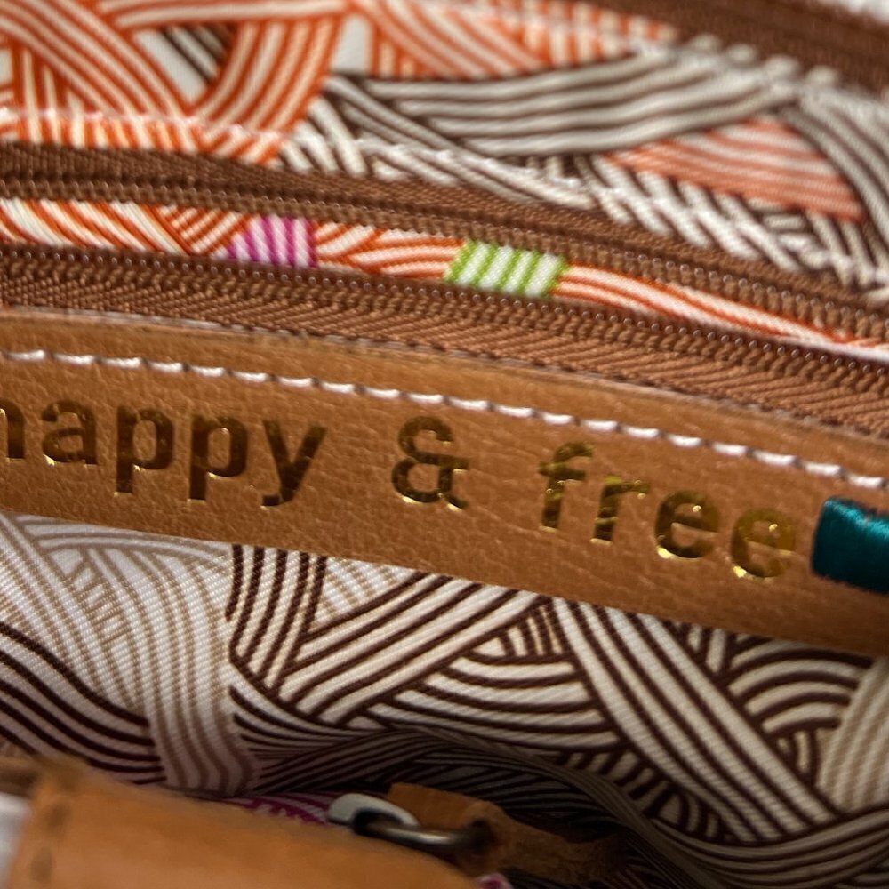 The SAK charging wristlet Sanibel NWT - Picture 11 of 15